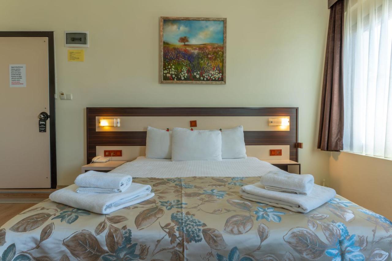 Hotel Karacam Foça Esterno foto