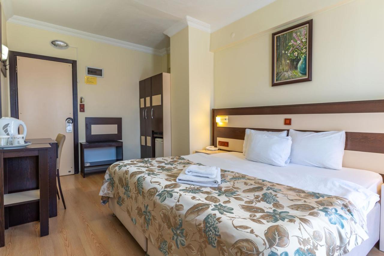 Hotel Karacam Foça Esterno foto