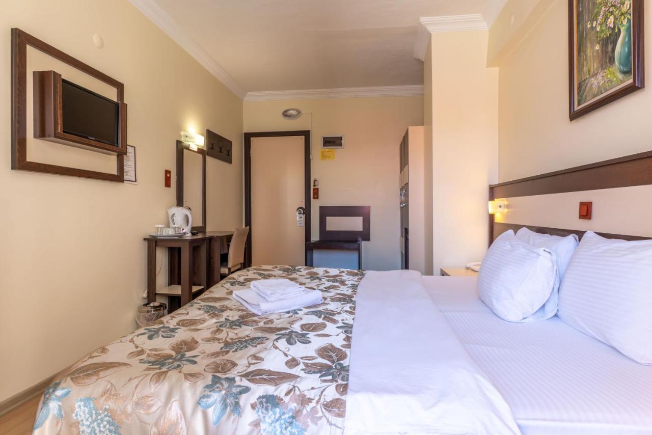 Hotel Karacam Foça Esterno foto