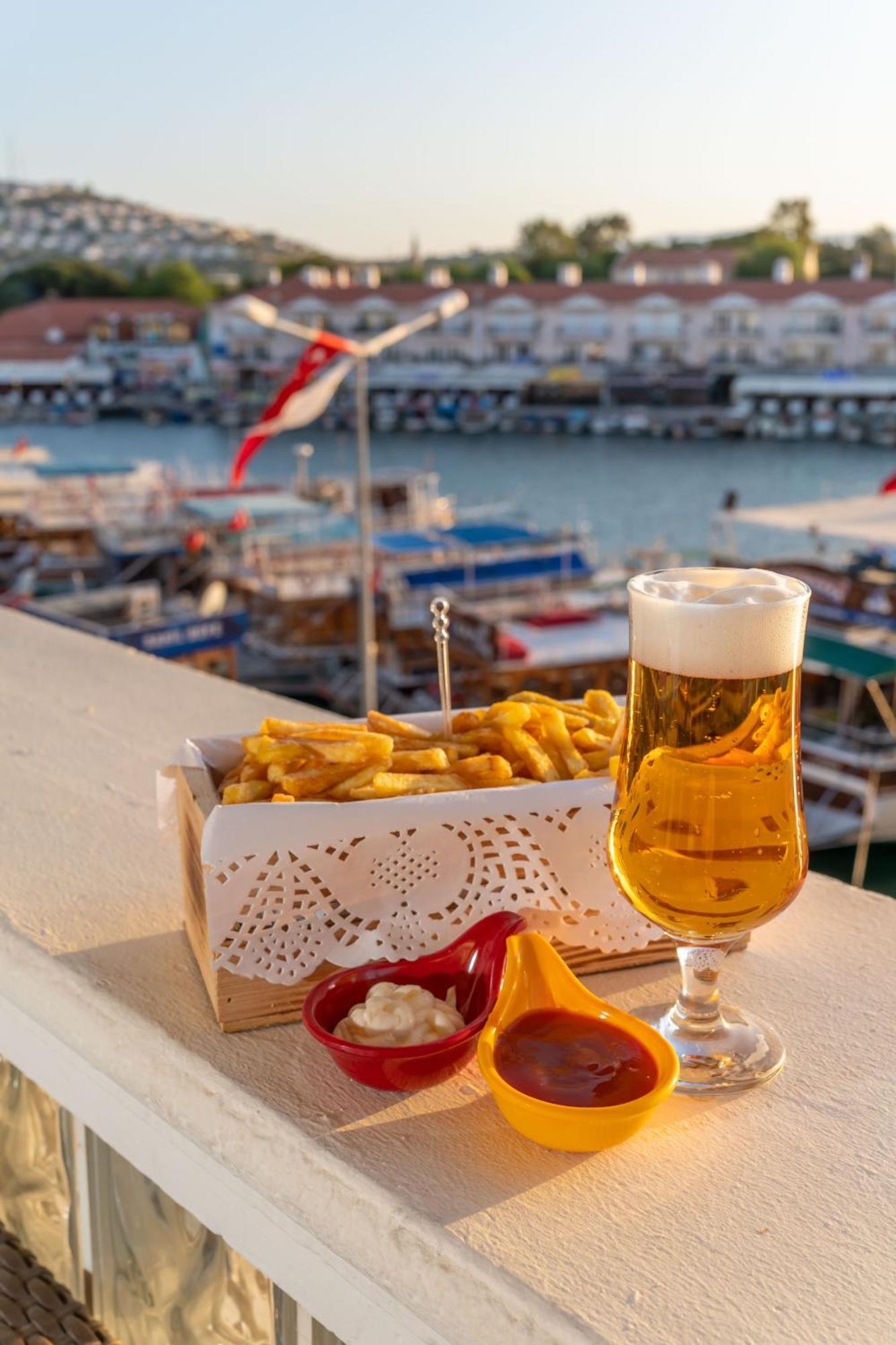 Hotel Karacam Foça Esterno foto